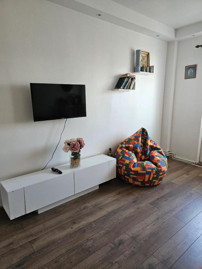 Apartament Near The Park Two Rooms بوخارست المظهر الخارجي الصورة